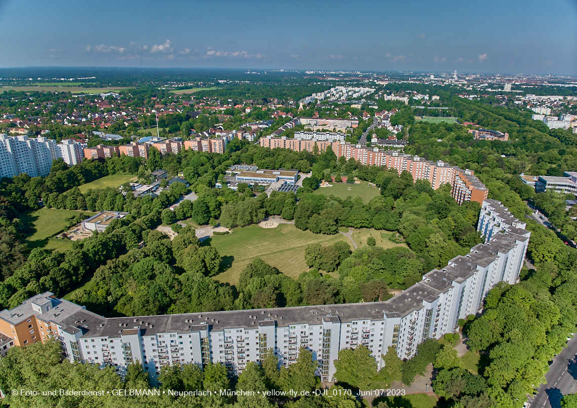 07.06.2023 - Neuperlachs neue Mitte mit PEP, Perlach Plaza, Share, Allianzversicherung und Wohnring